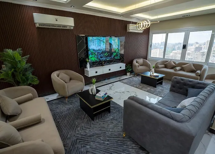 Luxury Apt With Stunning View