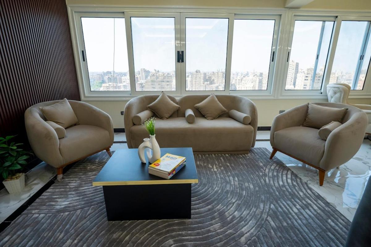 Luxury With Stunning View Cairo