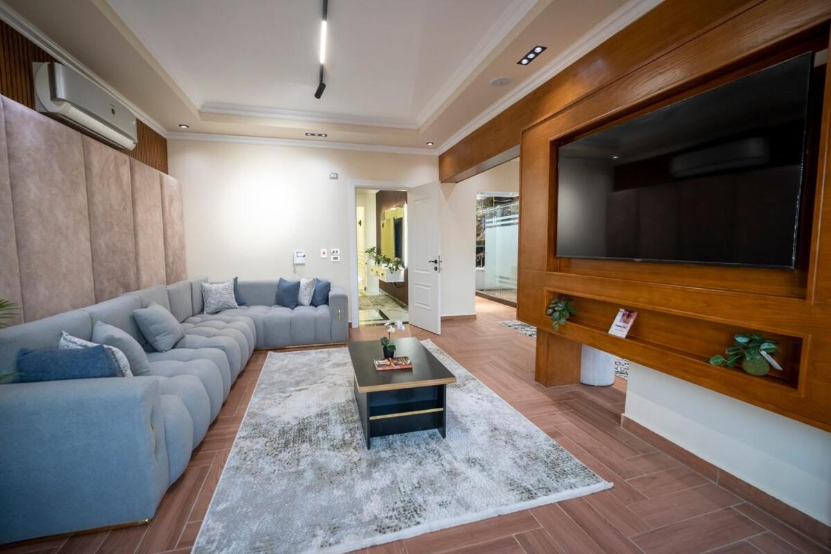 Luxury With Stunning View * Cairo