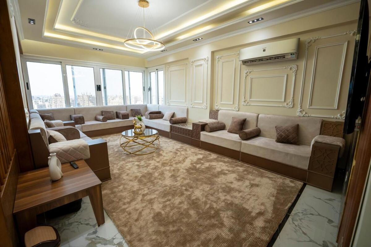 Luxury With Stunning View * Cairo